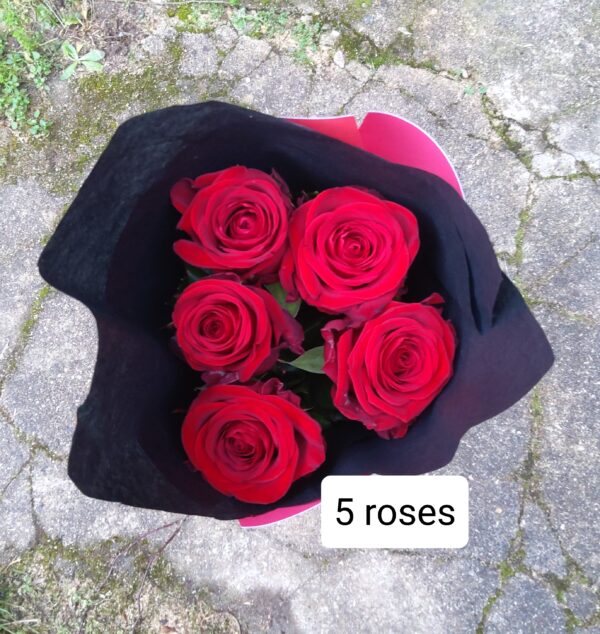 5 roses rouges + livraison